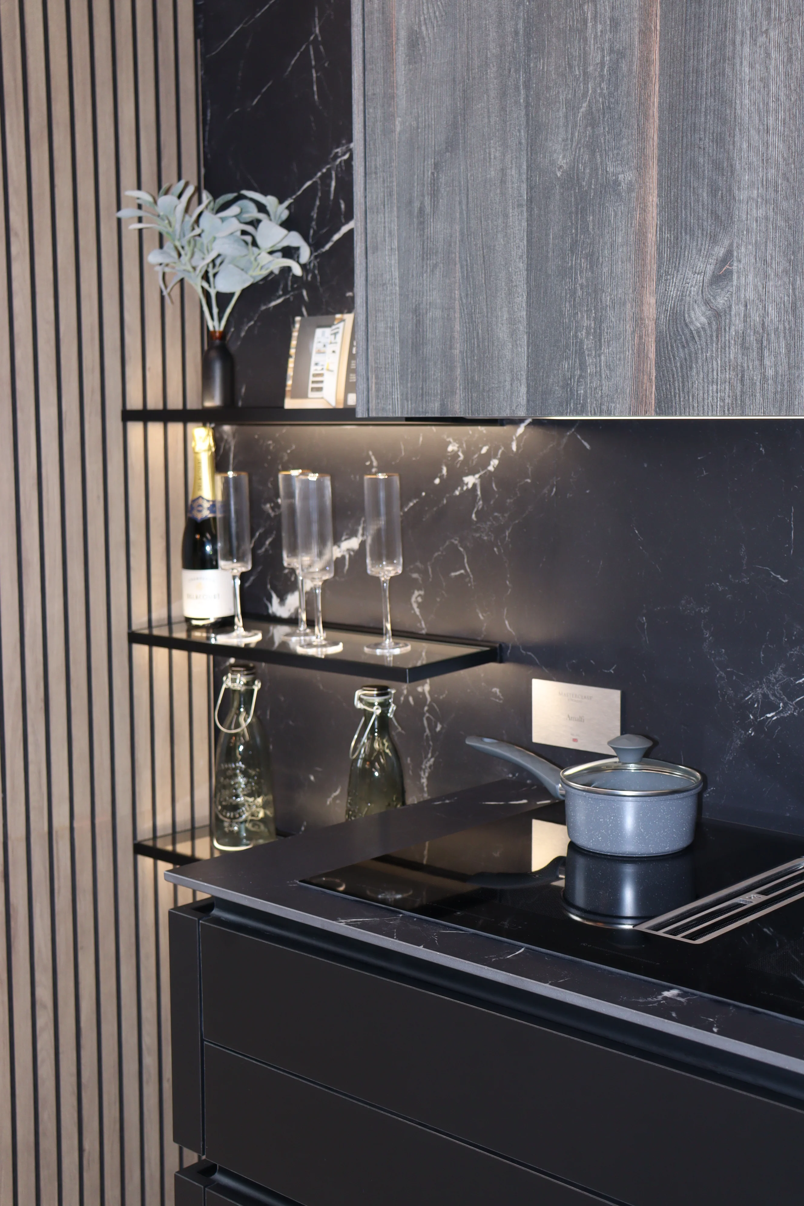 Showroom display 14